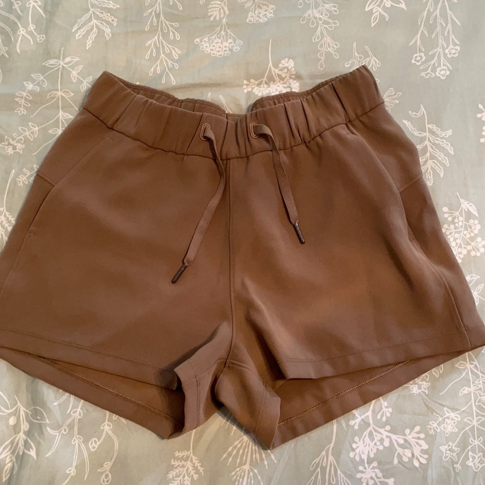 Lululemon on the fly shorts